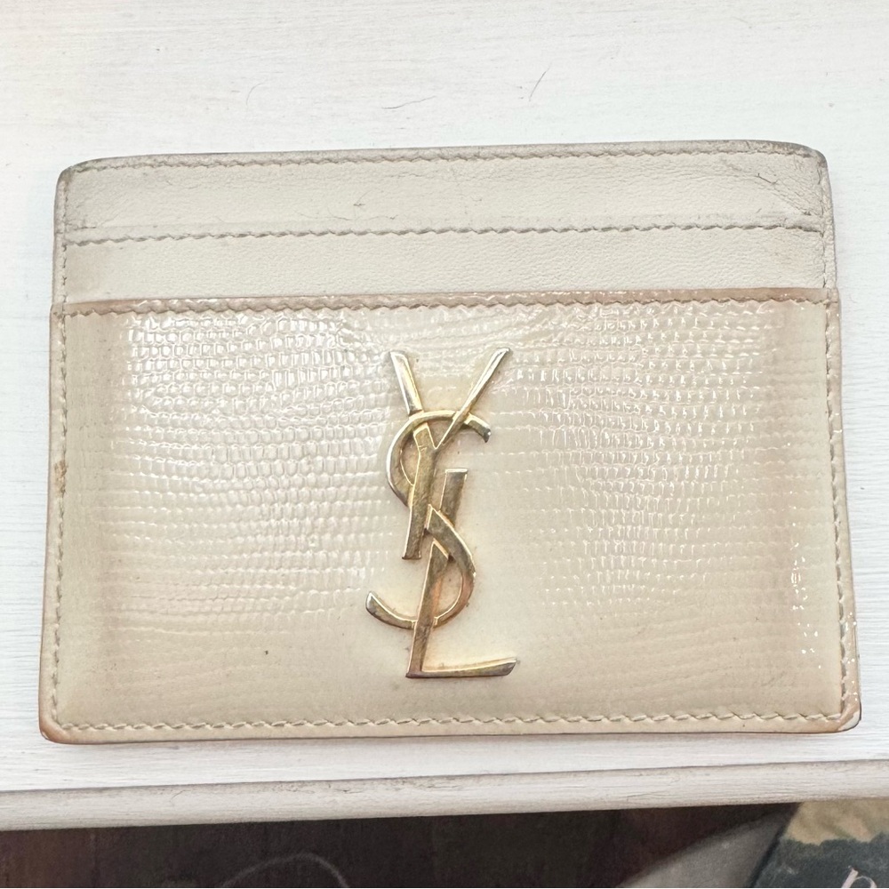 Saint Laurent Cassanrdre Cream Card Holder in Grain with Gold Hardware